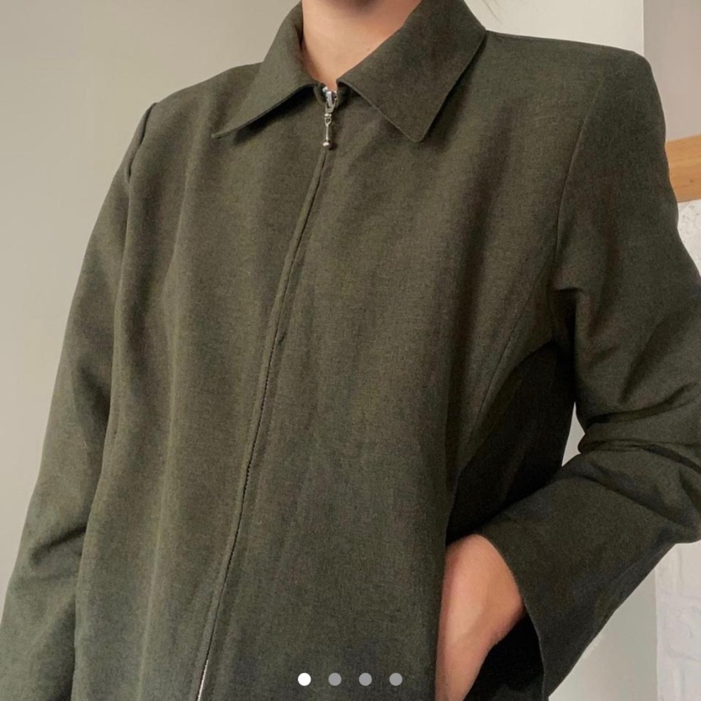 olive green zip up collared jacket w/ shoulder pads